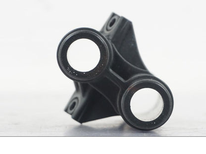 Vänster sida på Tändspole Kåpa från en KTM 690 Duke -2015 motorcykel.