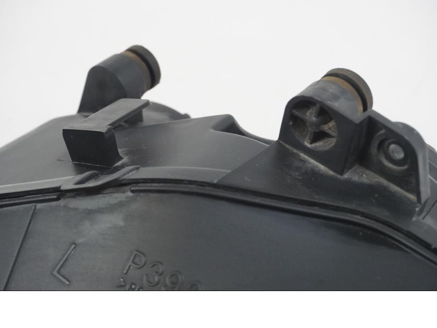 Höger sida på Strålkastare från en Yamaha YZF 1000 R1 -2006 motorcykel.