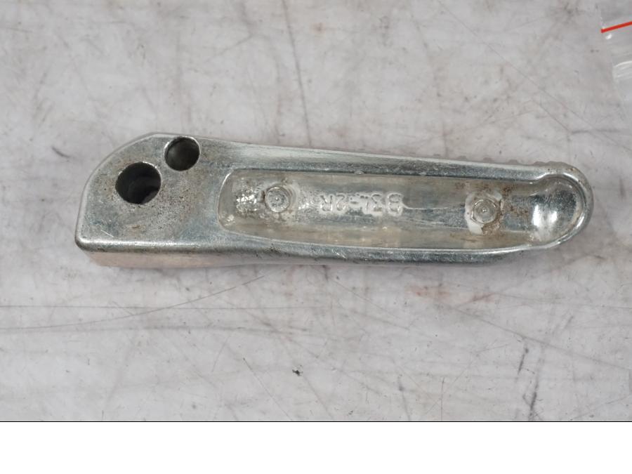 Höger sida på Fotpinne från en Yamaha MT-09 -2024 motorcykel.