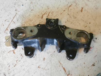 Framsidan på Gaffelkrona från en Suzuki GSX 750 -1984 motorcykel.