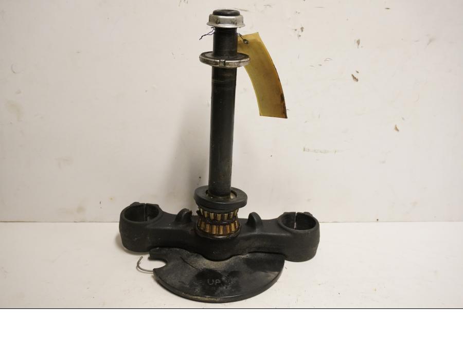 Framsidan på Gaffelkrona från en BMW F 650 -1995 motorcykel.