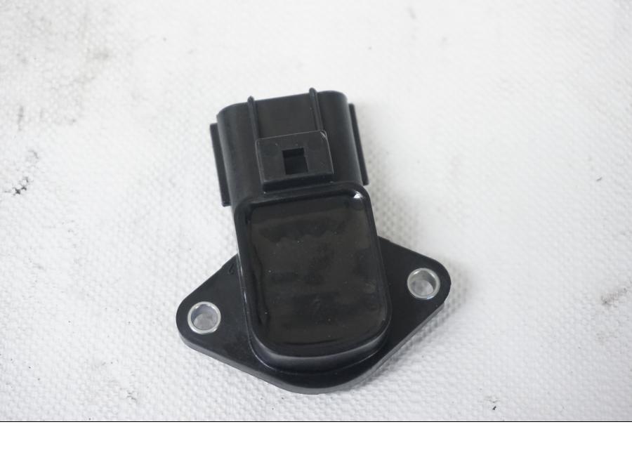 Framsidan på TPS från en Ducati 899 Panigale -2015 motorcykel.