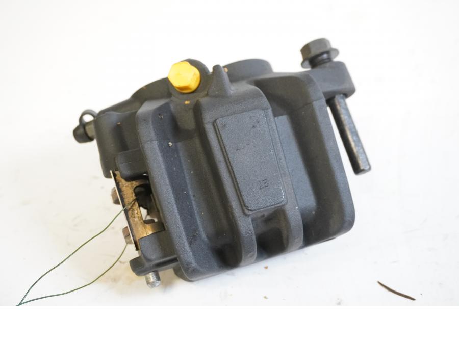 Baksidan på Bromsok från en Yamaha MT-01 -2009 motorcykel.