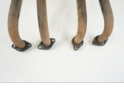 Snett nerifrån på Grenrör från en Suzuki GSX 600 F -1998 motorcykel.