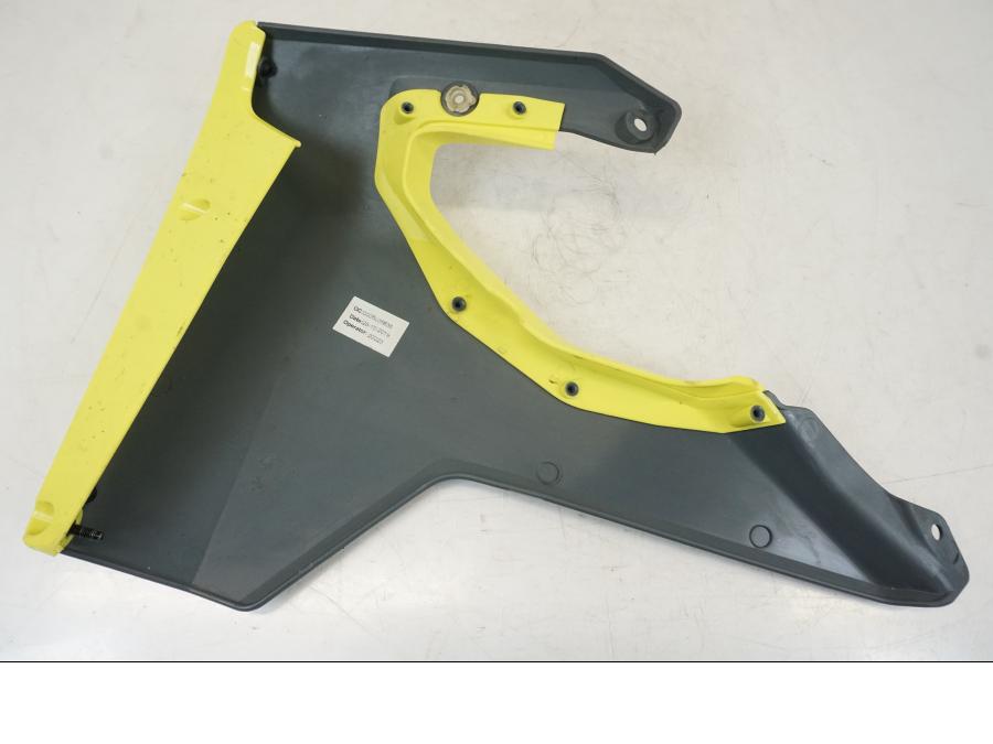 Extrabild2 på Kylarvinge från en Husqvarna 701 Supermoto -2020 motorcykel.