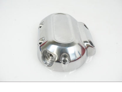 Vänster sida på Transmissionskåpa från en H-D Softail -2019 motorcykel.