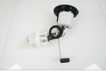 Baksidan på Bensinpump insprut från en BMW R 1250 GS -2023 motorcykel.