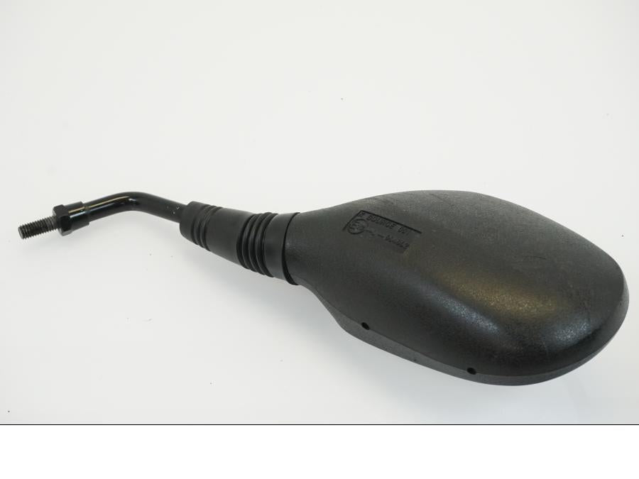 Snett uppifrån på Backspegel från en Yamaha NS50F Aerox 4 -2017 moped.