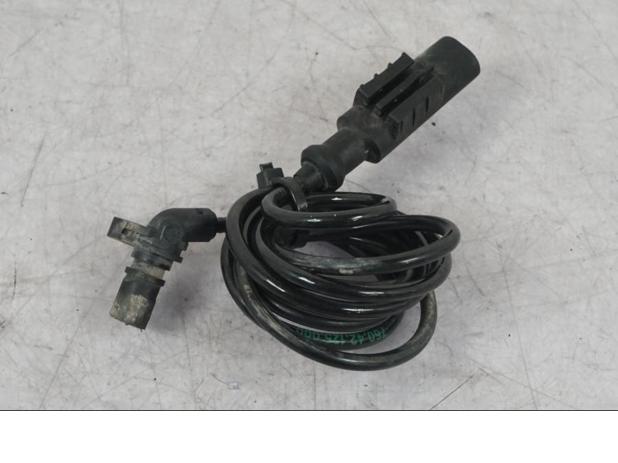 Höger sida på ABS givare från en KTM 1290 Super Adventure R -2018 motorcykel.