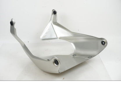 Höger sida på Hasplåt från en Ducati Multistrada V4S -2023 motorcykel.