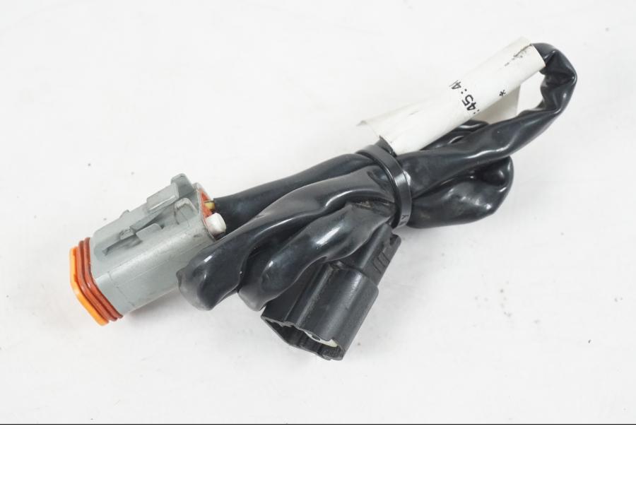 Framsidan på Kablage från en H-D Softail FXCW Rocker -2008 motorcykel.