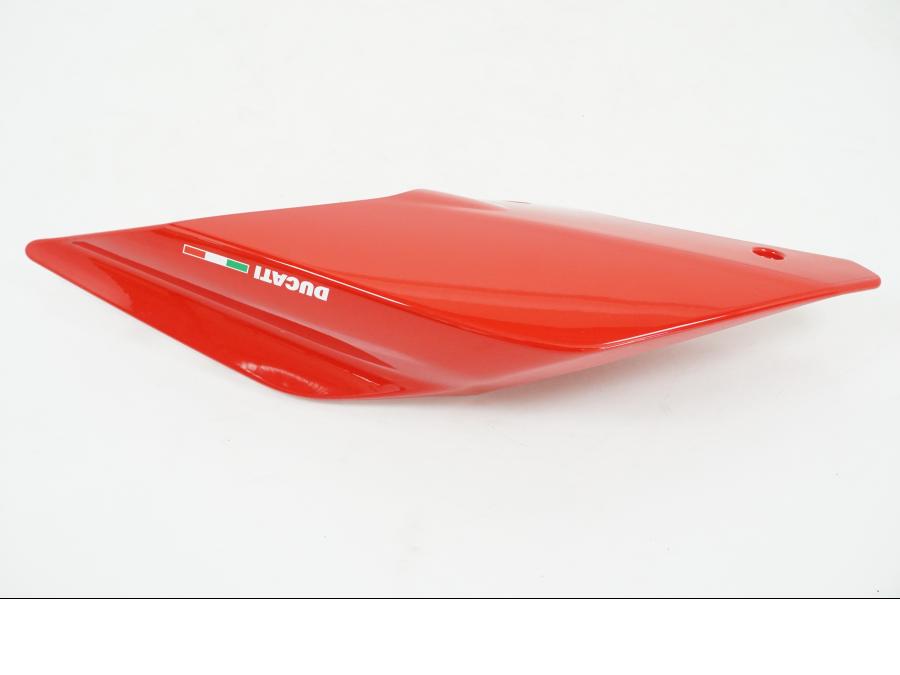 Framsidan på Sidopanel från en Ducati Panigale 959 -2020 motorcykel.