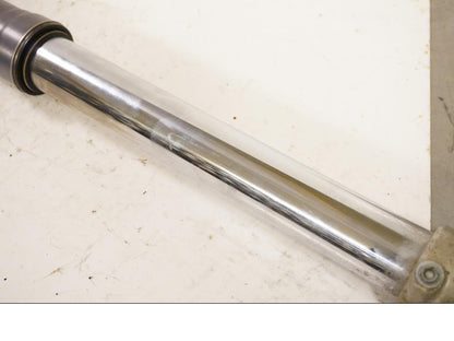 Höger sida på Gaffelben från en KTM 625 SXC -2004 motorcykel.