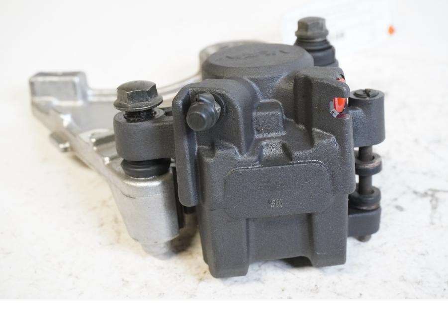 Baksidan på Bromsok från en Honda CBR 900 RR -1997 motorcykel.