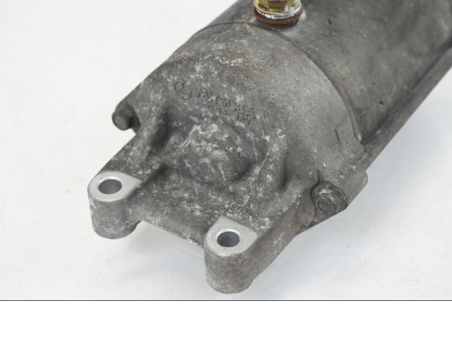 Vänster sida på Startmotor från en Honda XL 1000 V -1999 motorcykel.