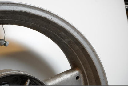 Extrabild3 på Fälg från en Triumph TT 600 -2001 motorcykel.