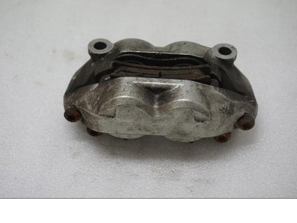 Snett nerifrån på Bromsok från en Ducati Monster 696 -2010 motorcykel.