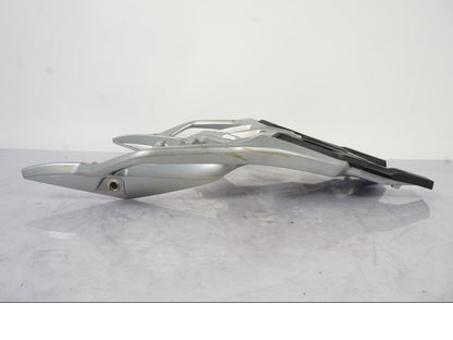 Snett uppifrån på Pakethållare från en BMW S 1000 XR -2019 motorcykel.