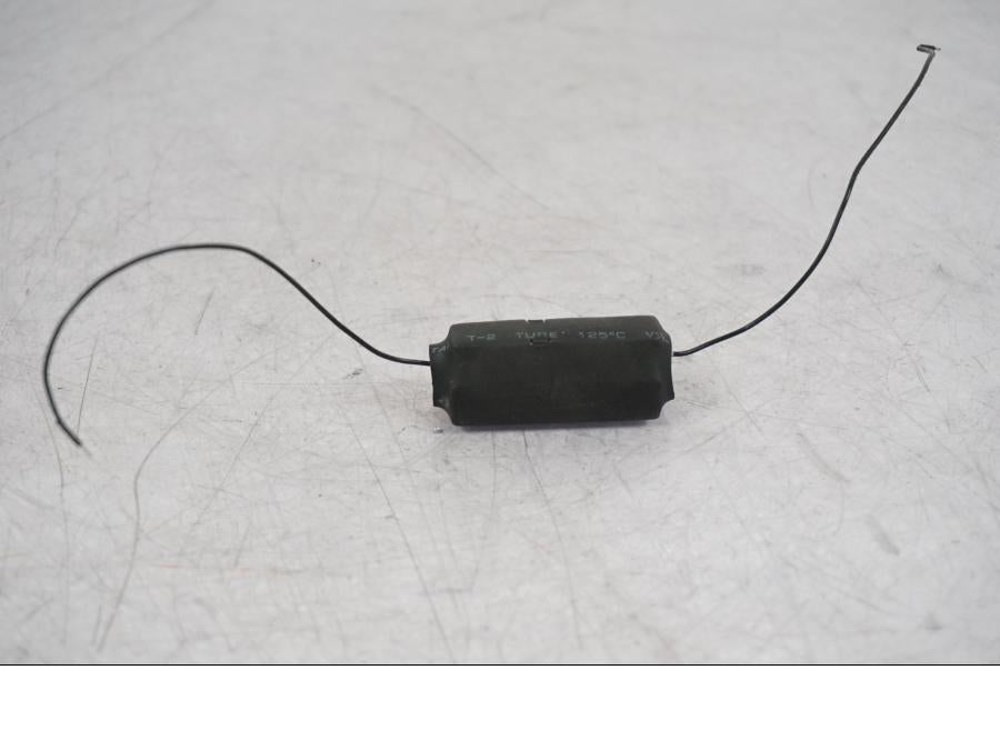 Framsidan på Motstånd från en Suzuki VZ 800 -2000 motorcykel.