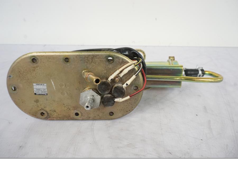 Vänster sida på Bensinpump insprut från en Kawasaki VN 1500 -2003 motorcykel.