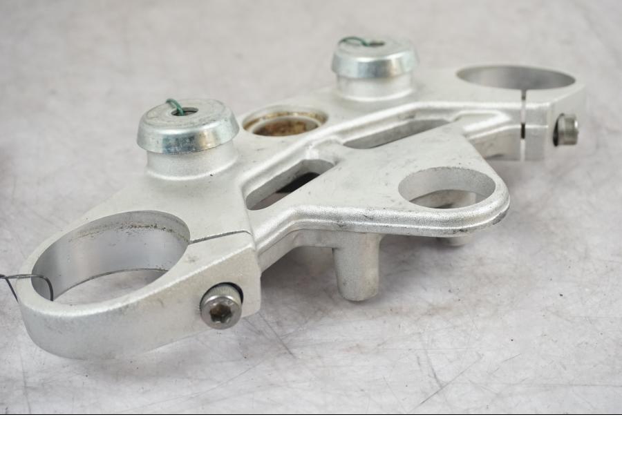 Höger sida på Gaffelkrona från en Triumph Tiger -2009 motorcykel.