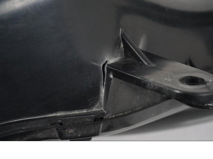 Extrabild2 på Luftintag från en Suzuki GSX 1300 R -2017 motorcykel.