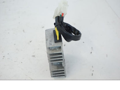 Snett uppifrån på Likriktare från en Kymco Agility 125 -2019 scooter.