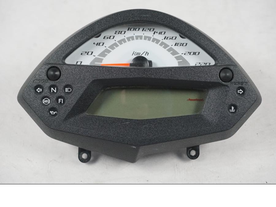 Framsidan på Instrumentpanel från en Kawasaki ER-6N ABS -2010 motorcykel.