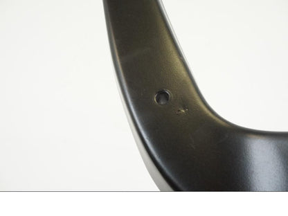 Vänster sida på Bakskärmstag från en Suzuki VL 1500 -1999 motorcykel.