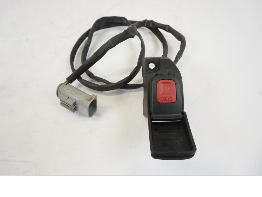 Baksidan på SOS knapp från en BMW R 1250 GS -2019 motorcykel.