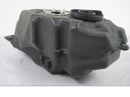 Höger sida på Bensintank från en Yamaha MT 125 -2017 motorcykel.