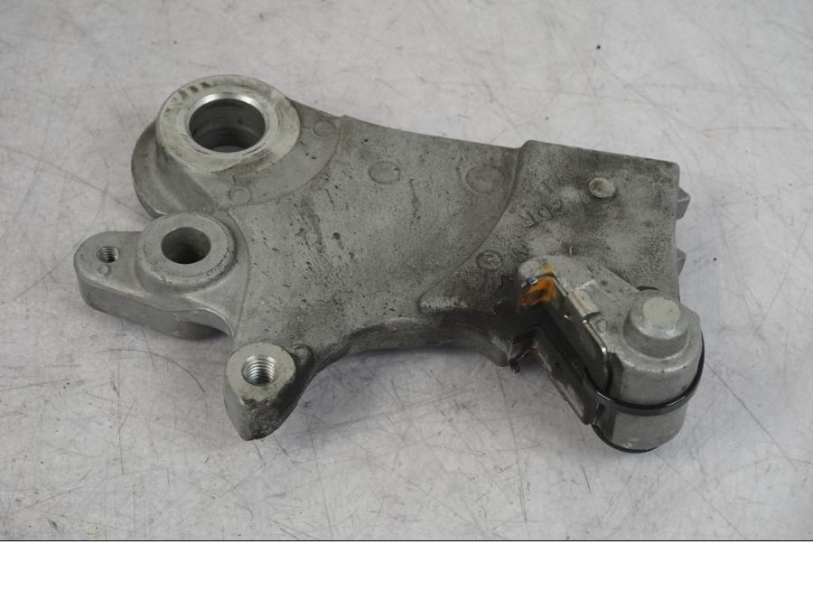 Framsidan på Bromsoksfäste från en Yamaha MT-09 SP -2018 motorcykel.