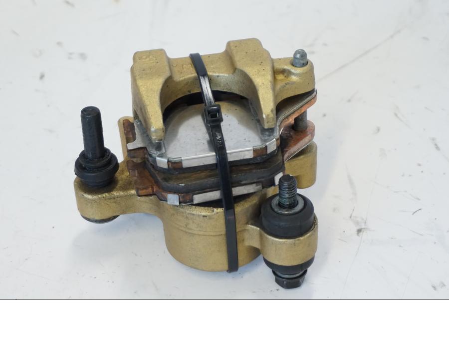 Vänster sida på Bromsok från en Honda CBR 900 RR -2001 motorcykel.