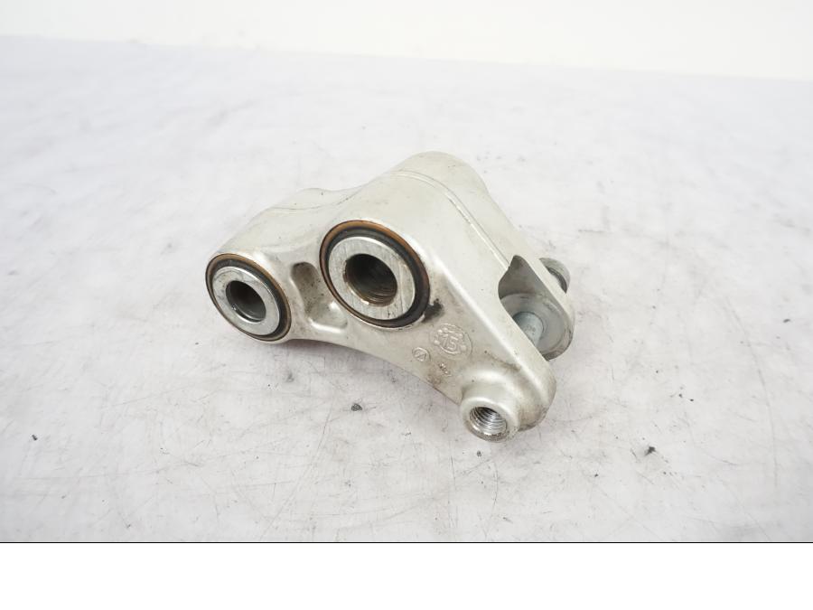 Framsidan på Länkage från en KTM 690 SMCR -2016 motorcykel.