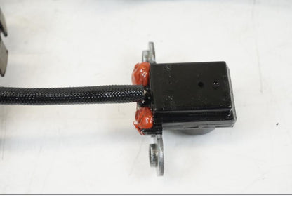 Vänster sida på Generator från en Triumph Speed Triple -2021 motorcykel.