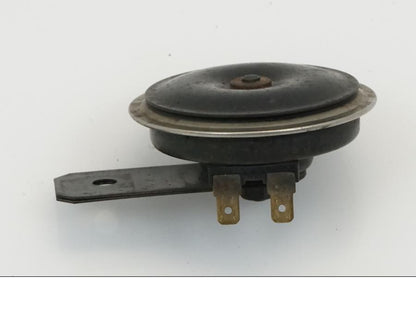 Baksidan på Signalhorn / Tuta från en Kawasaki ER-6N -2009 motorcykel.