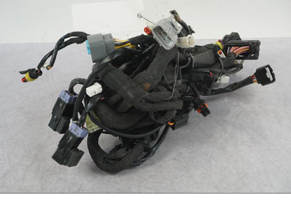 Höger sida på Kabelstam från en KTM 1290 Super Adventure R -2018 motorcykel.