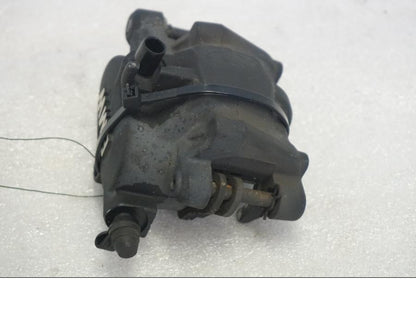 Baksidan på Bromsok från en BMW K 1300 R -2011 motorcykel.