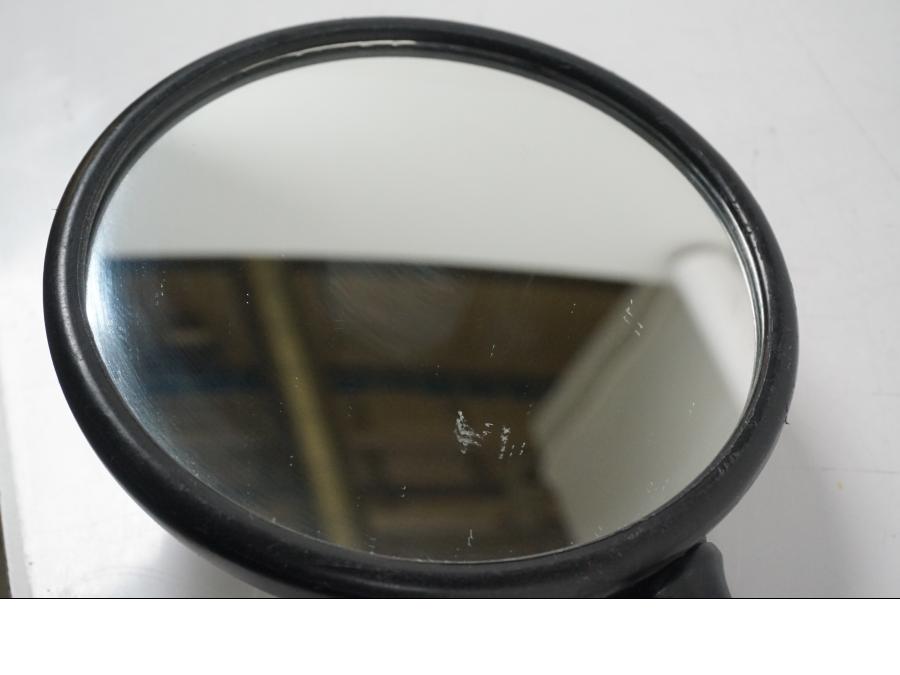 Höger sida på Backspegel från en Honda XL 1000 V -2004 motorcykel.