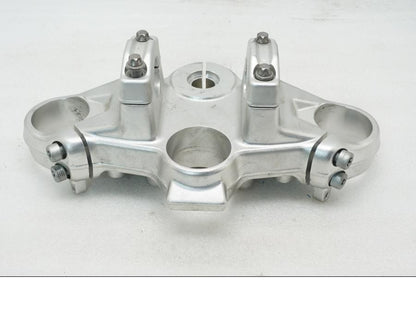 Framsidan på Gaffelkrona från en BMW F 800 R -2011 motorcykel.