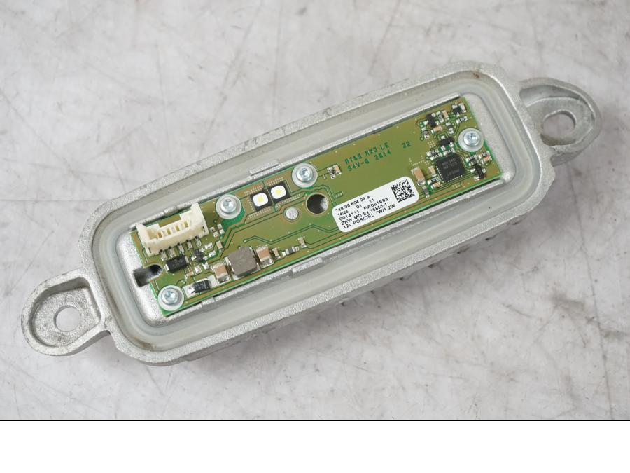 Vänster sida på Positionsljus från en BMW K 1600 GTL -2015 motorcykel.