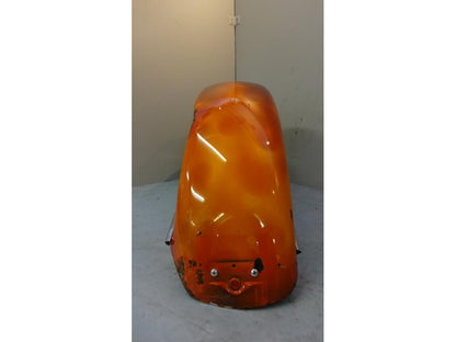 Vänster sida på Framskärm från en H-D Touring Road King Custom FLHRSI -2004 motorcykel.