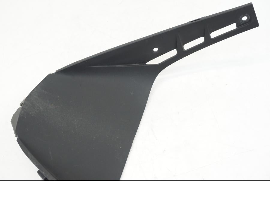 Vänster sida på Trekanten från en Honda CBR 650 R -2019 motorcykel.