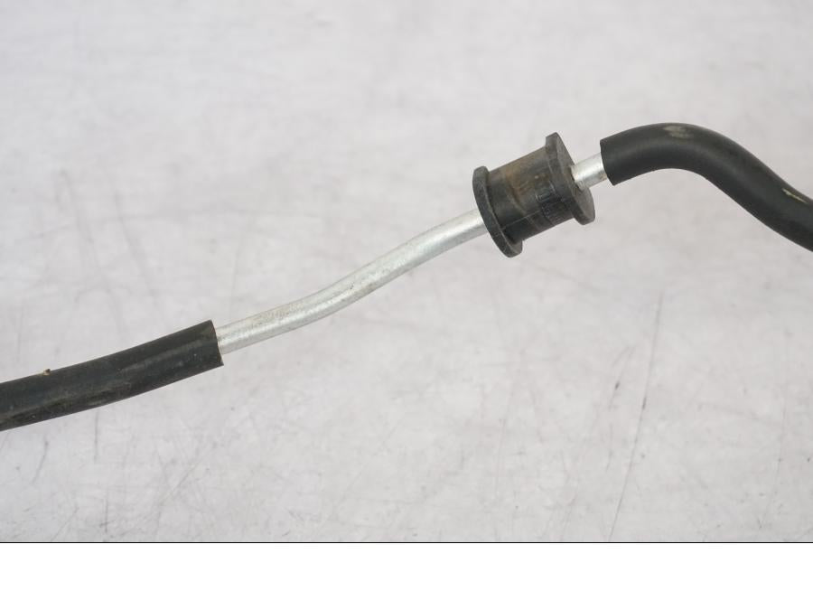 Snett uppifrån på Kopplingsledning från en Suzuki GSF 1250 -2010 motorcykel.