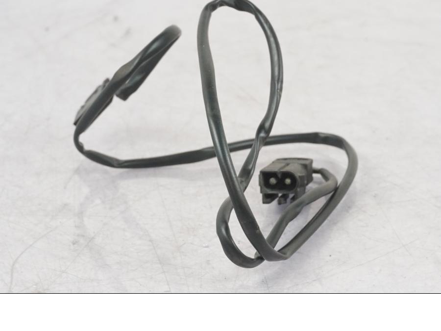 Snett nerifrån på Bromsljuskontakt från en BMW R 1100 GS -1998 motorcykel.