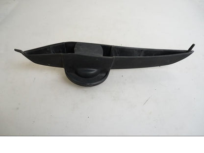 Baksidan på Luftvinge från en BMW K 1200 S -2007 motorcykel.