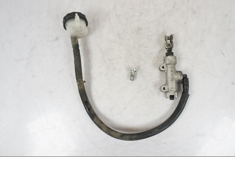 Framsidan på Bromshuvudcylinder från en Kawasaki Versys 650 -2014 motorcykel.