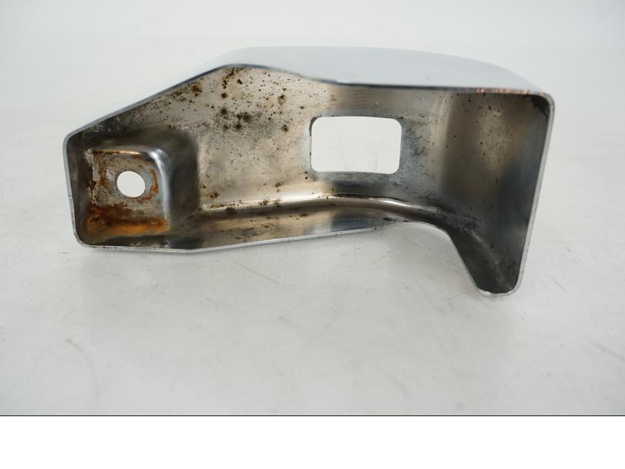 Snett nerifrån på Bromshuvudcylinderskydd från en Kawasaki VN 1500 -1996 motorcykel.