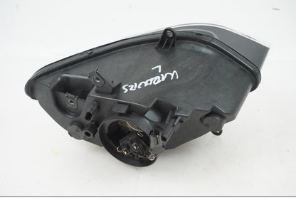 Baksidan på Strålkastare från en BMW K 1200 RS -2008 motorcykel.