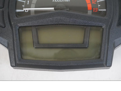 Höger sida på Instrumentpanel från en Kawasaki ER-6F -2016 motorcykel.